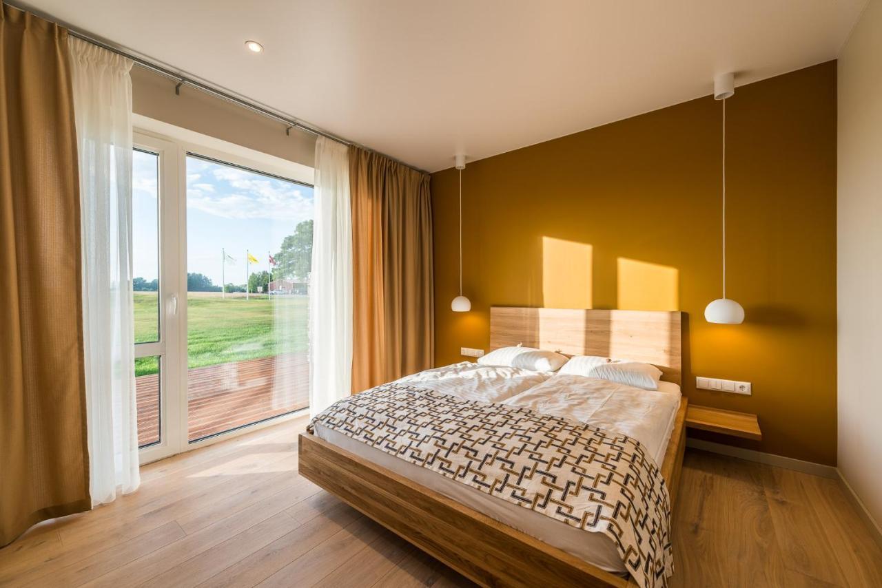 Hotel Mikelis Uzvara Екстер'єр фото
