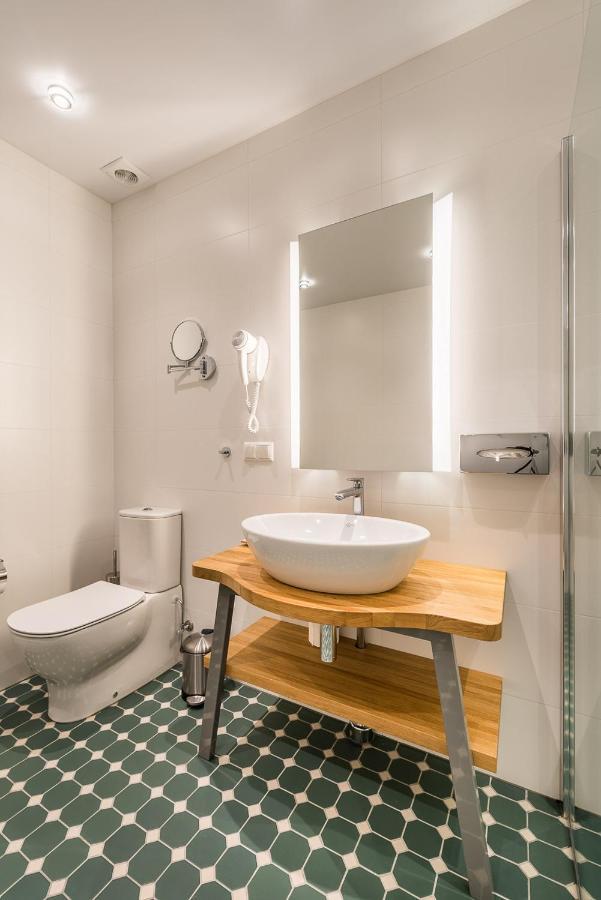 Hotel Mikelis Uzvara Екстер'єр фото